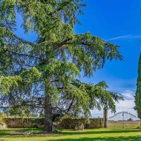 Manoir Du Village Irais